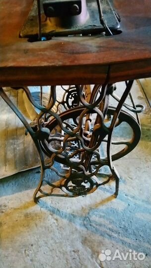 Швейная машинка Singer