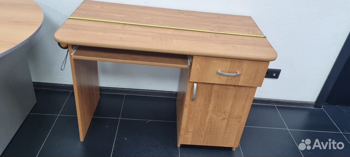 Офисные столы