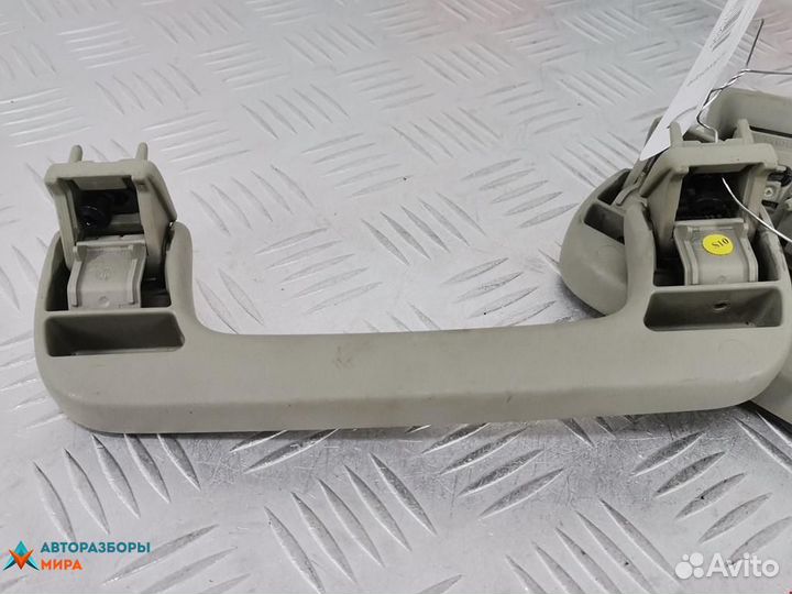 Ручка внутренняя потолочная Audi Q7 4L 2007