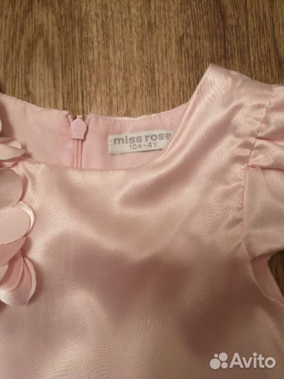 Платье для девочки праздничное