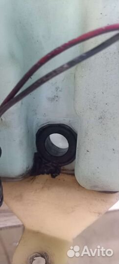 Бачек омывателя фар и лобового стекла