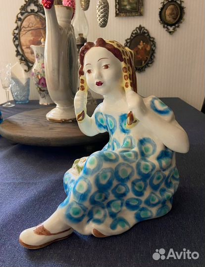 Фаянсовая статуэтка Ветерок. зик Конаково