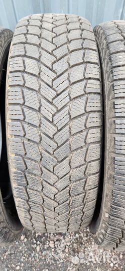 Michelin X-Ice Snow 215/65 R17 99T