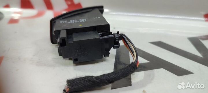 Кнопка аварийной сигнализации Audi A4 8K cdhb