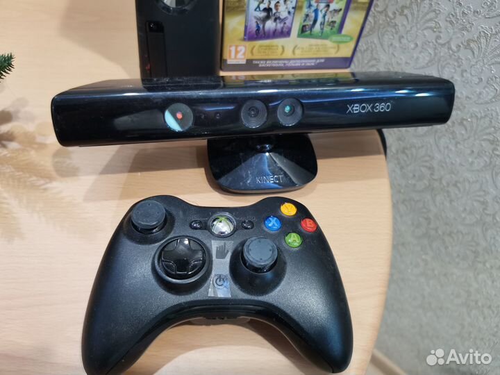 Xbox 360 S 250 GB + Kinect