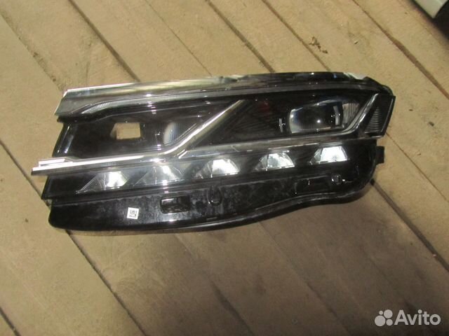 Фара левая Volkswagen Touareg 3