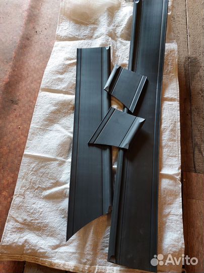 Молдинги на ваз 21093,на правую сторону