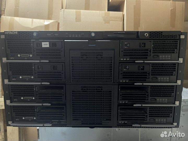 Блейд сервер Hitachi Compute Blade 500