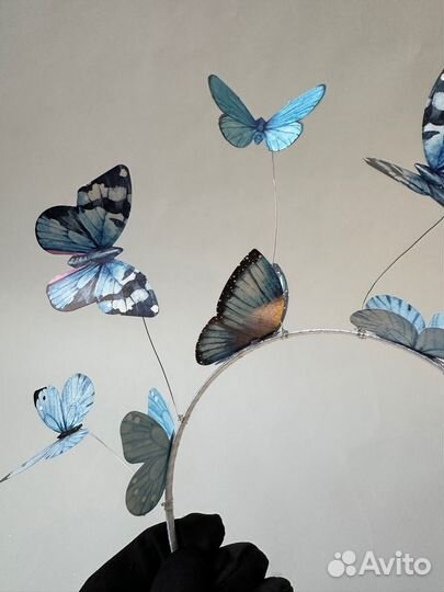 Ободок с бабочками