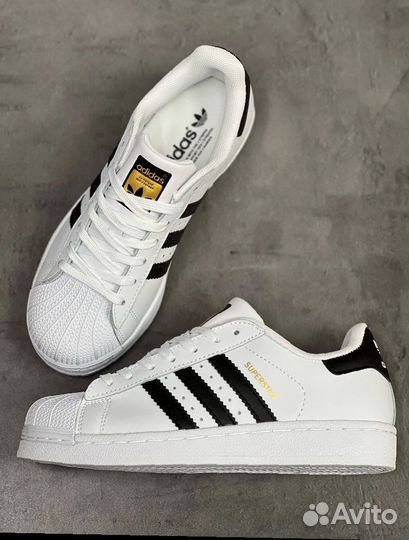 Кроссовки adidas superstar