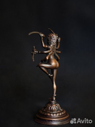 Авторская скульптура богиня Кали шестирукая