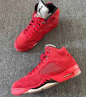 Jordan 5 red cuede