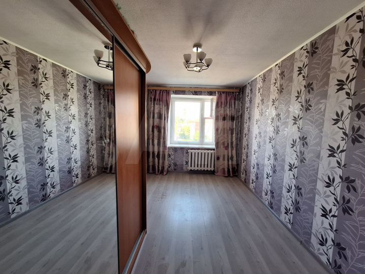 2-к. квартира, 46 м², 4/4 эт.