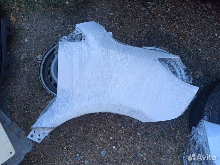 Крылья передние на Пежо боксер,с 14 года