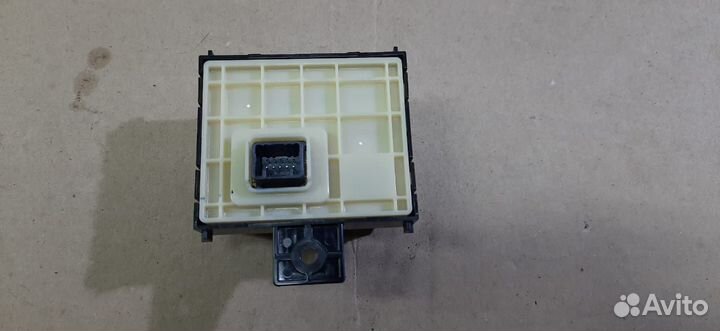 Кнопка аварийной остановки Toyota Fortuner 2