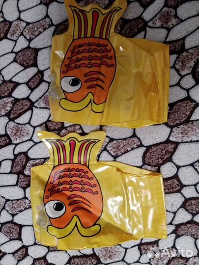 Спасательный жилет и нарукавники для детей