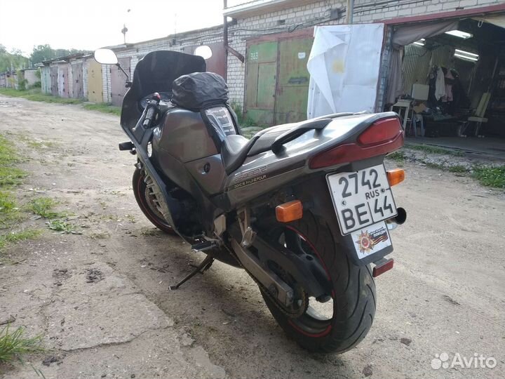 Suzuki RF 400 VC