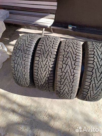 Pirelli Ice Zero 205/55 R16