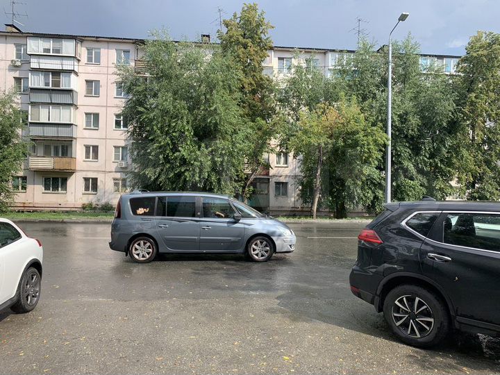 Сдам торговое помещение, 165.8 м²