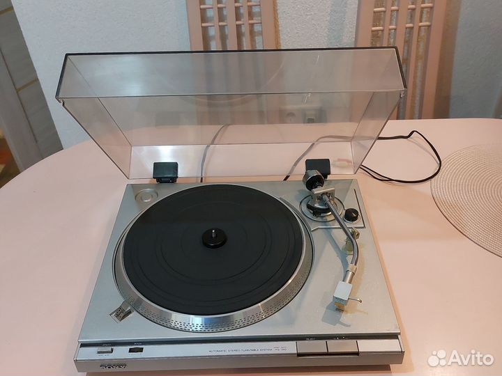 Проигрыватель винила sony
