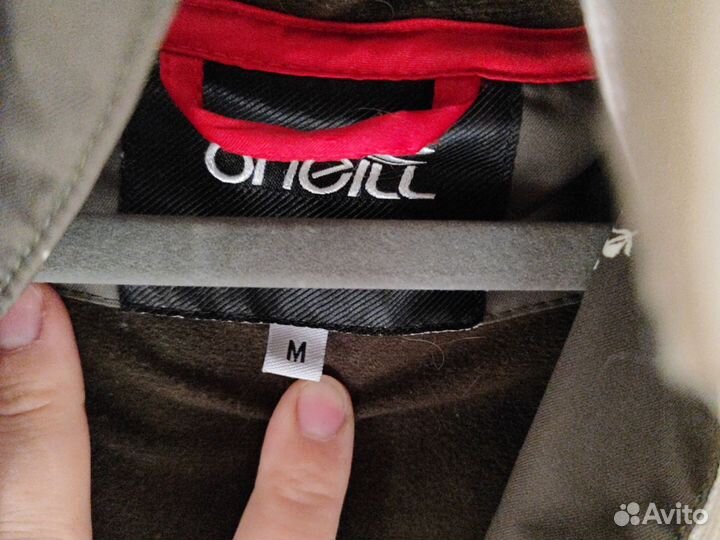 Сноубордическая куртка женская