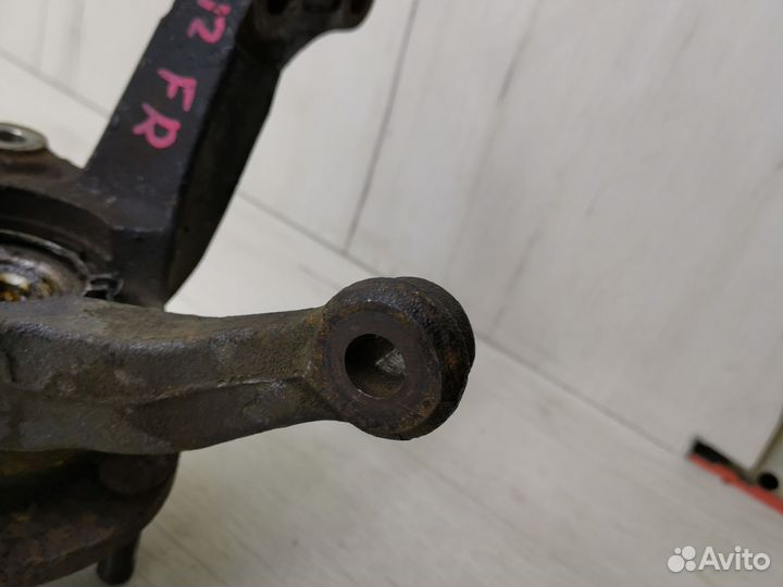 Передний правый Кулак поворотный Nissan Micra K12