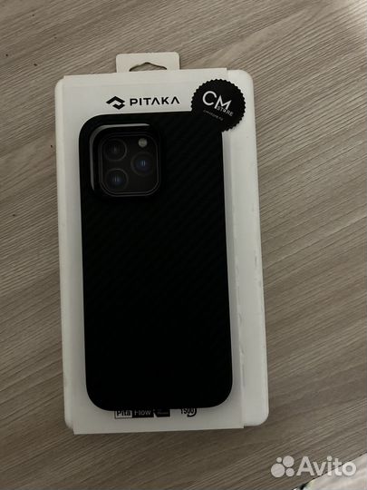 Чехол на iPhone 14 pro pitaka