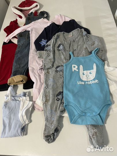 Три пакета с детской фирменной одеждой