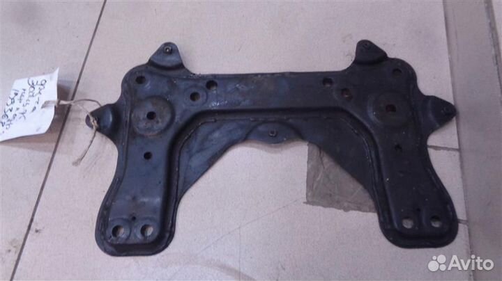 Балка под двс Nissan Fuga 2004-2009