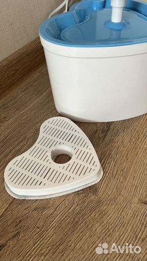 Фонтан поилка для кошек