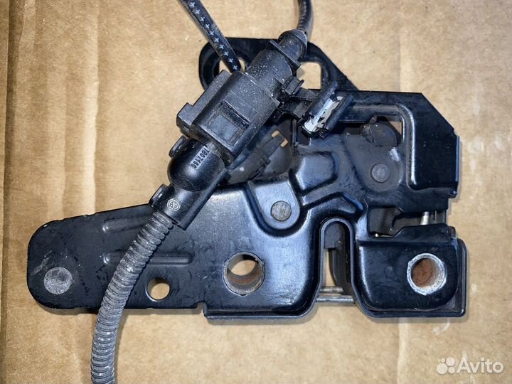 Замок капота Audi A6 C6 4F2