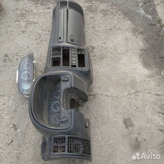 Щиток приборов и рулевая колонка