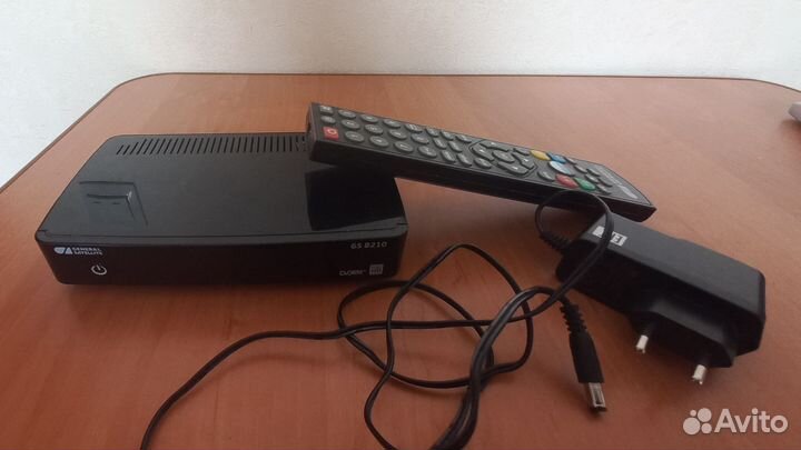 Цифровая спутниковая Full HD приставка