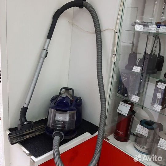Пылесос Electrolux zspc2000 (Рассрочка / Э1)