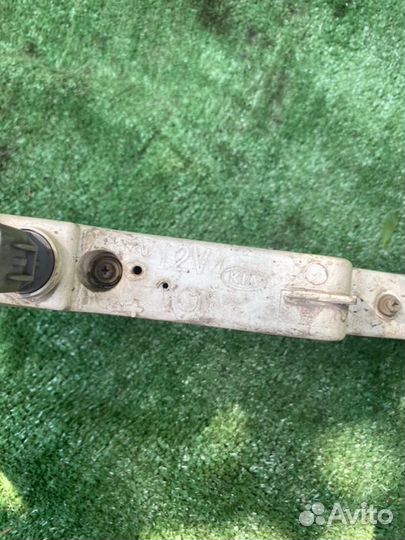 Поворотник передний левый Kia Opirus 3.5 2006