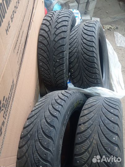 Sava Eskimo Stud 195/65 R15 91T