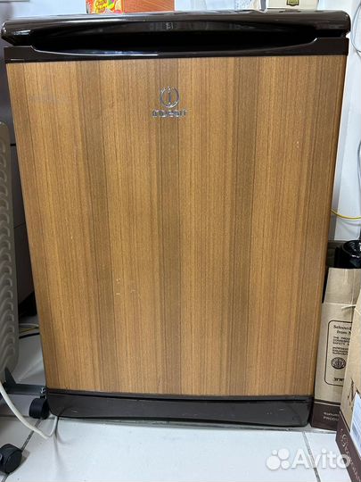 Холодильник indesit маленький