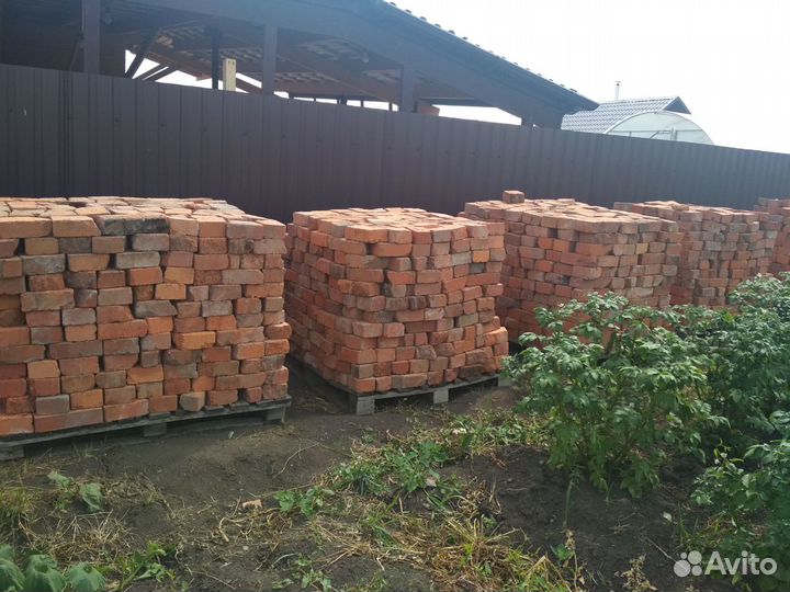 Кирпич красный
