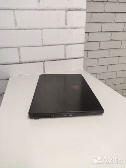 Top Laptop Игровой ноутбук MSI i5 +1660Ti