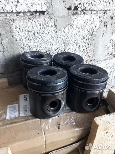 Поршни jcb