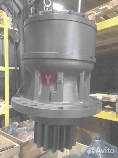 Редуктор поворота башни Hitachi ZX30