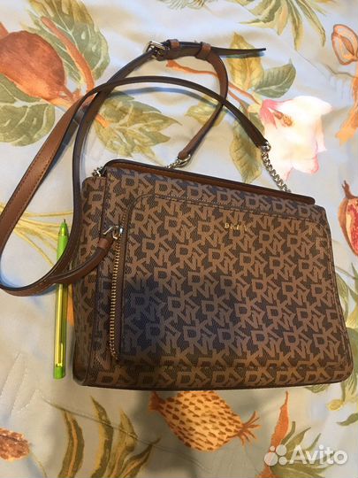 Сумка женская через плечо dkny