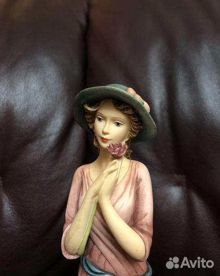 Статуэтка Дама (The Leonardo collection)