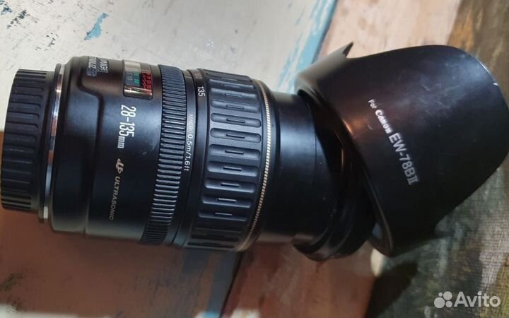 Canon zoom lens EF 28-135mm 1:3.5-5.6 IS