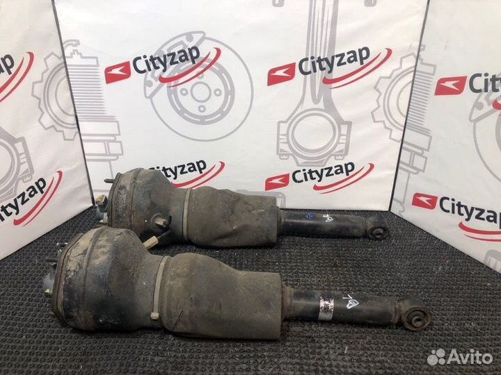 Стойка подвески задняя левая Toyota Celsior UCF21