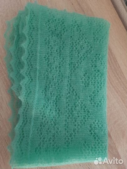 Пуховый палантин ажурный