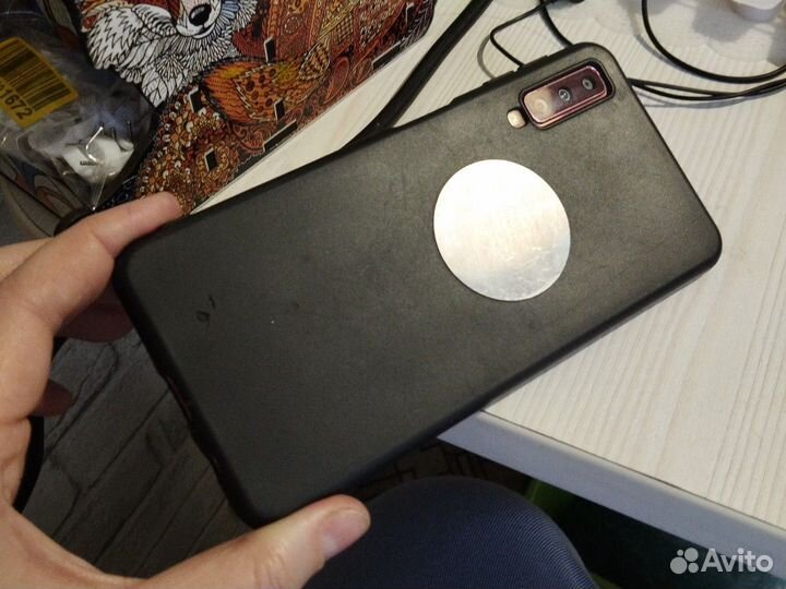 Samsung Galaxy A7 (2018), 4/64 ГБ