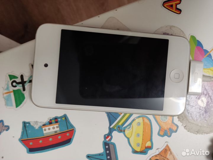 iPod touch 4