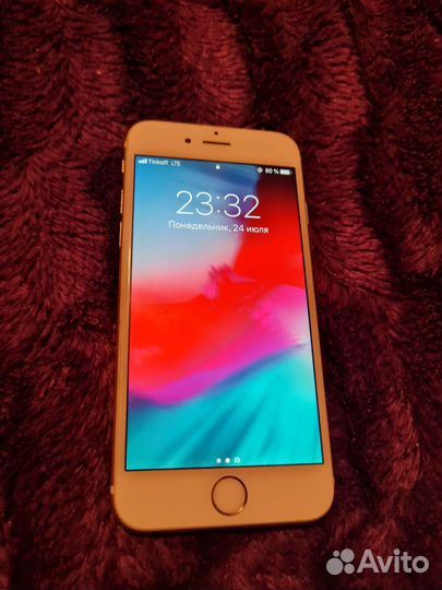 Телефон iPhone 6