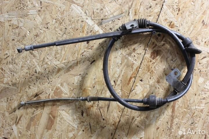 Трос стояночного тормоза Mitsubishi Outlander XL